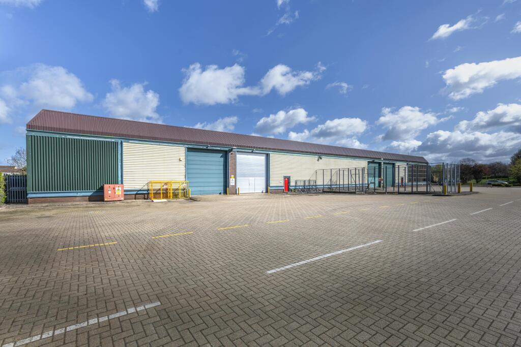 2026- 552 Fairlie - STE - 7686.jpg