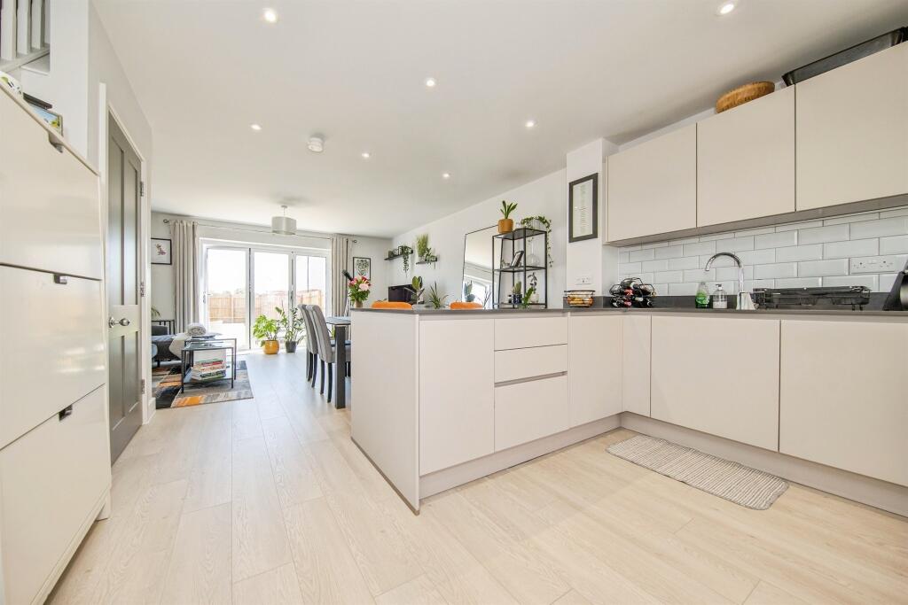Excelsior Avenue, Manningtree Park, Manningtree - More