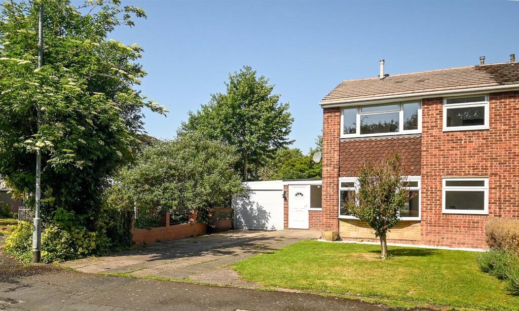 3-bed semi-detached on Collinson Road, Barton under Needwood, DE13, £349,995