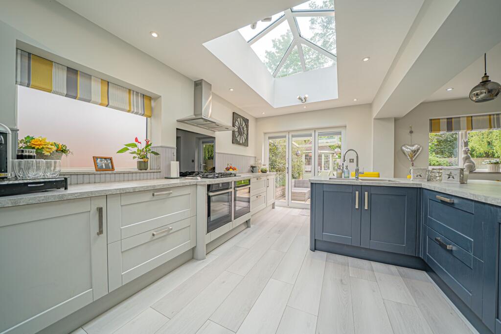 House in Solihull, Dorridge - View 5