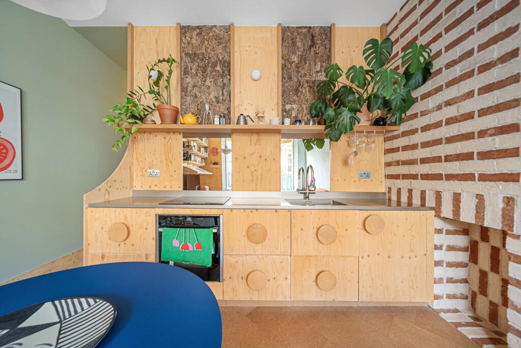 Apartment in London - More