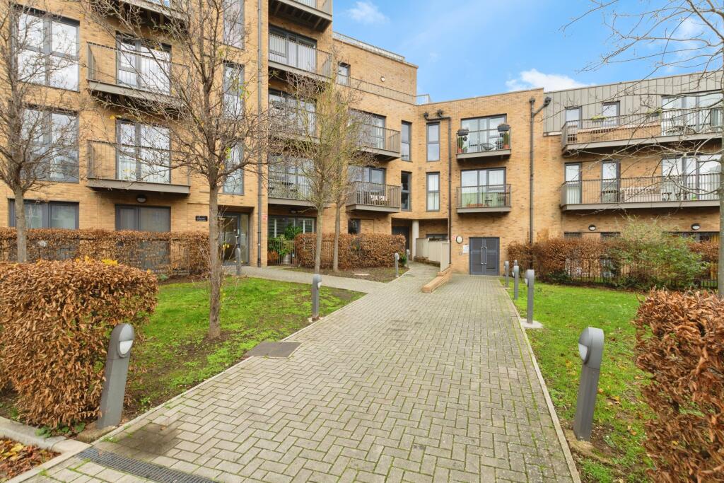 Main image of property: 127 Connersville Way, Croydon, CR0