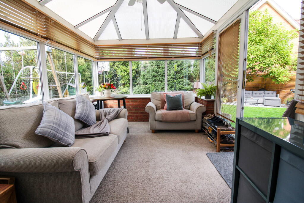 House in Lincoln - View 5
