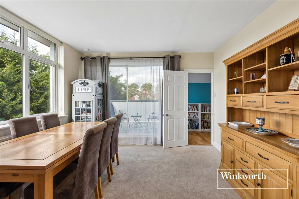 Apartment in London - More