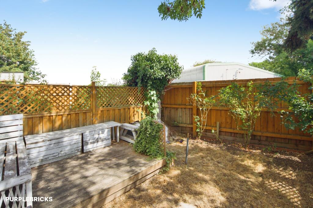 Apartment in Romford - View 4