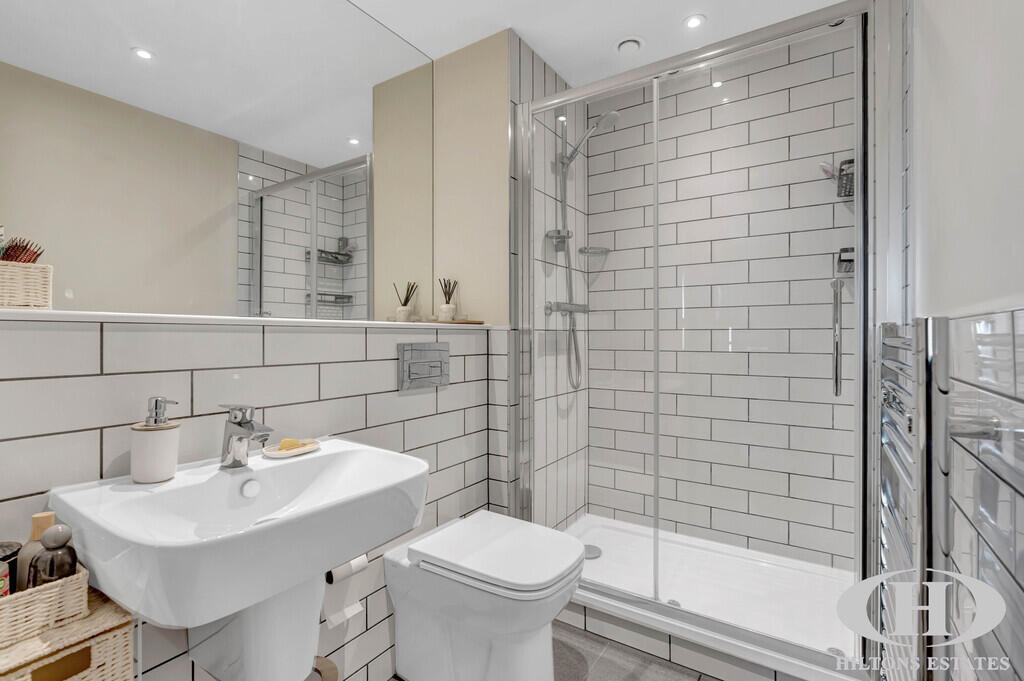 Apartment in Slough - View 4