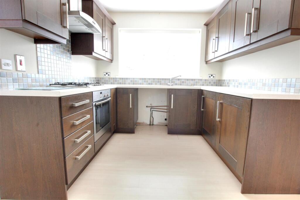 Beech Close, Burstwick, Hull photo 4