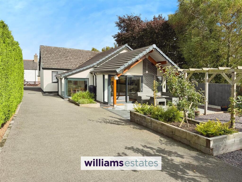 Main image of property: Ffordd Rhiw Ial, Llanarmon-Yn-Ial, CH7