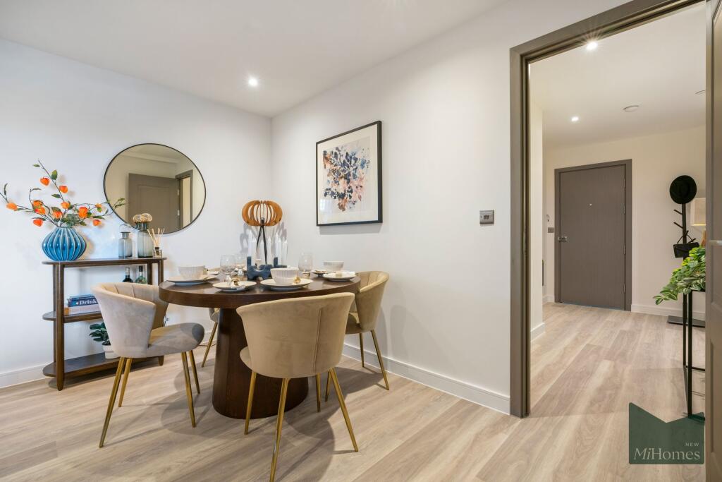 Apartment in Enfield - View 4