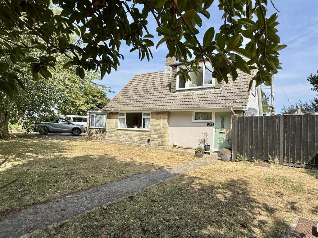 Main image of property: The Sheilings, Freshwater