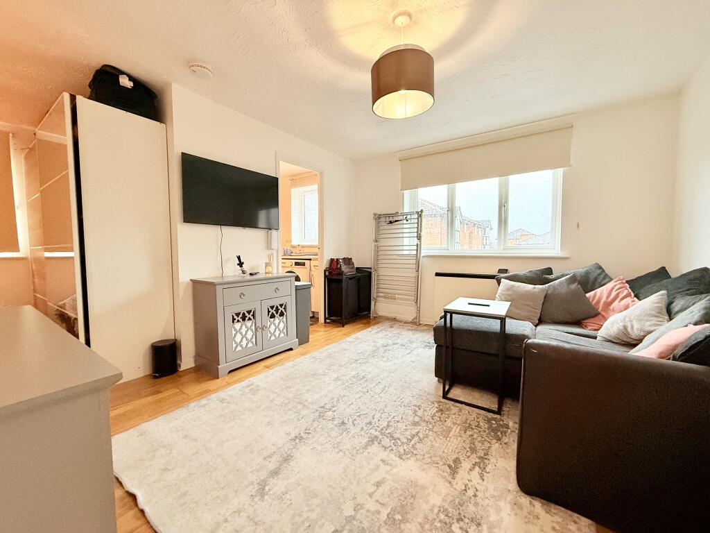 Main image of property: Cumberland Place, Catford, SE6