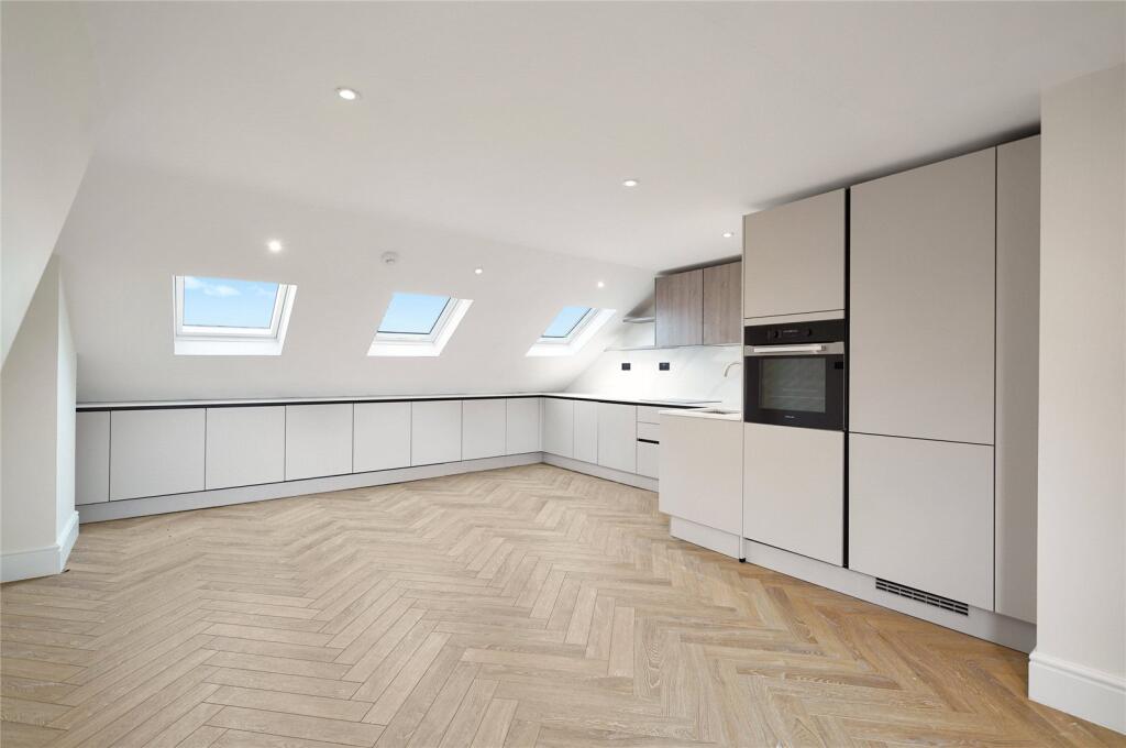 Apartment in London - View 3