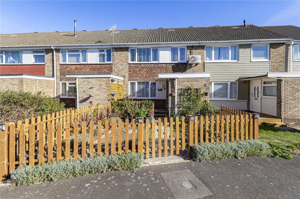 Wakeley Road, Rainham, Gillingham, Kent, ME8 photo 2