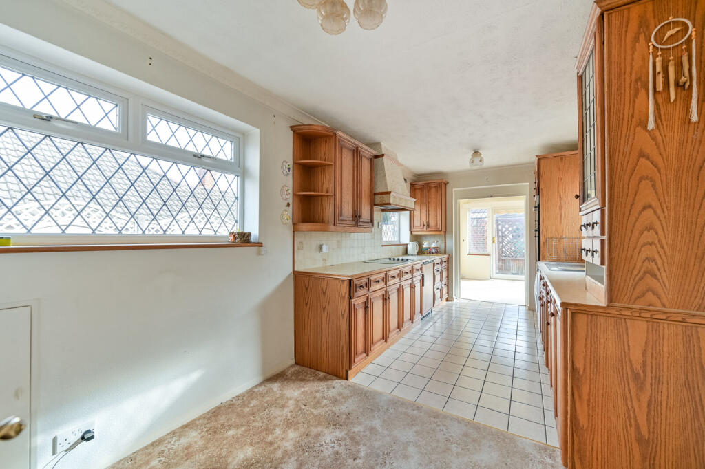 House in Slough - View 4