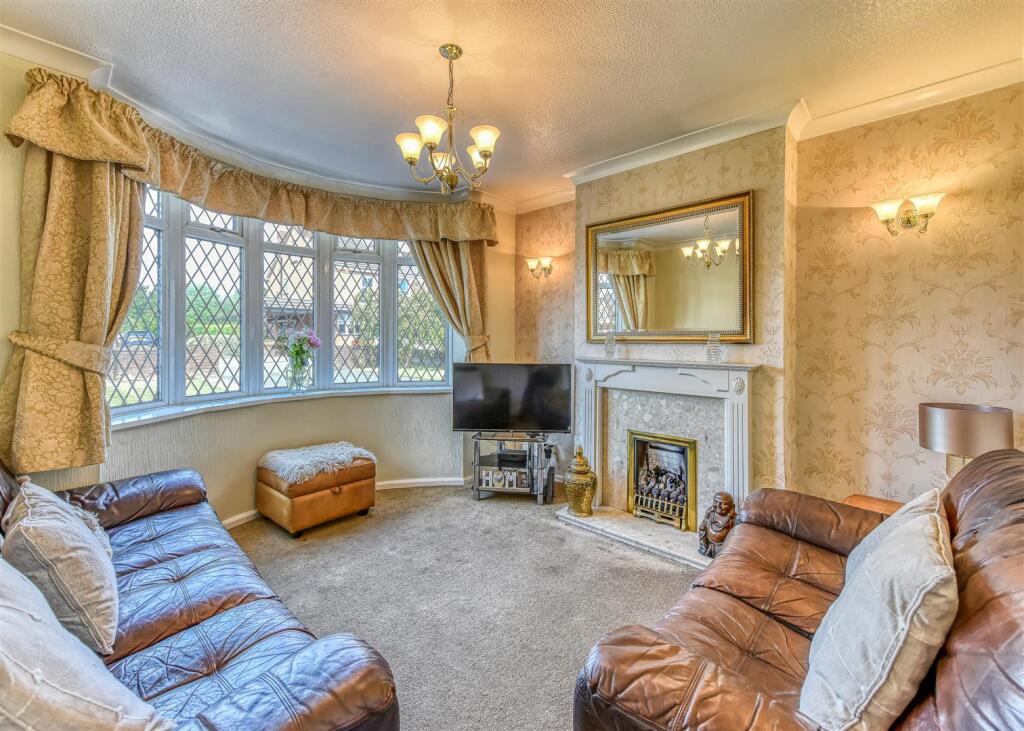 135 Sedgley Road, Dudley photo 4