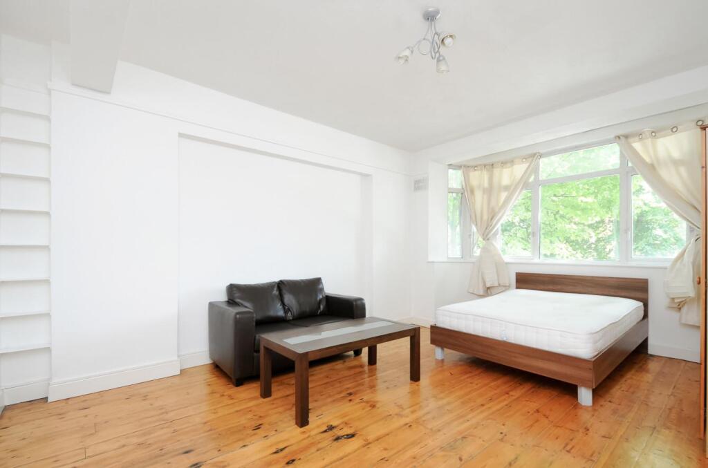 Studio flat for rent