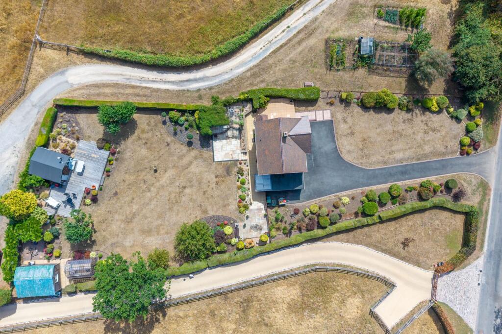 House in Wychavon, Church Lench - View 2