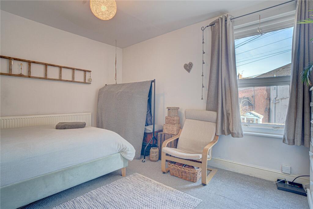 House in Swindon, Railway Village, South Swindon - More