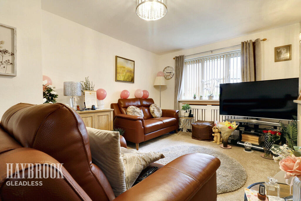 House in Sheffield, South Yorkshire - More
