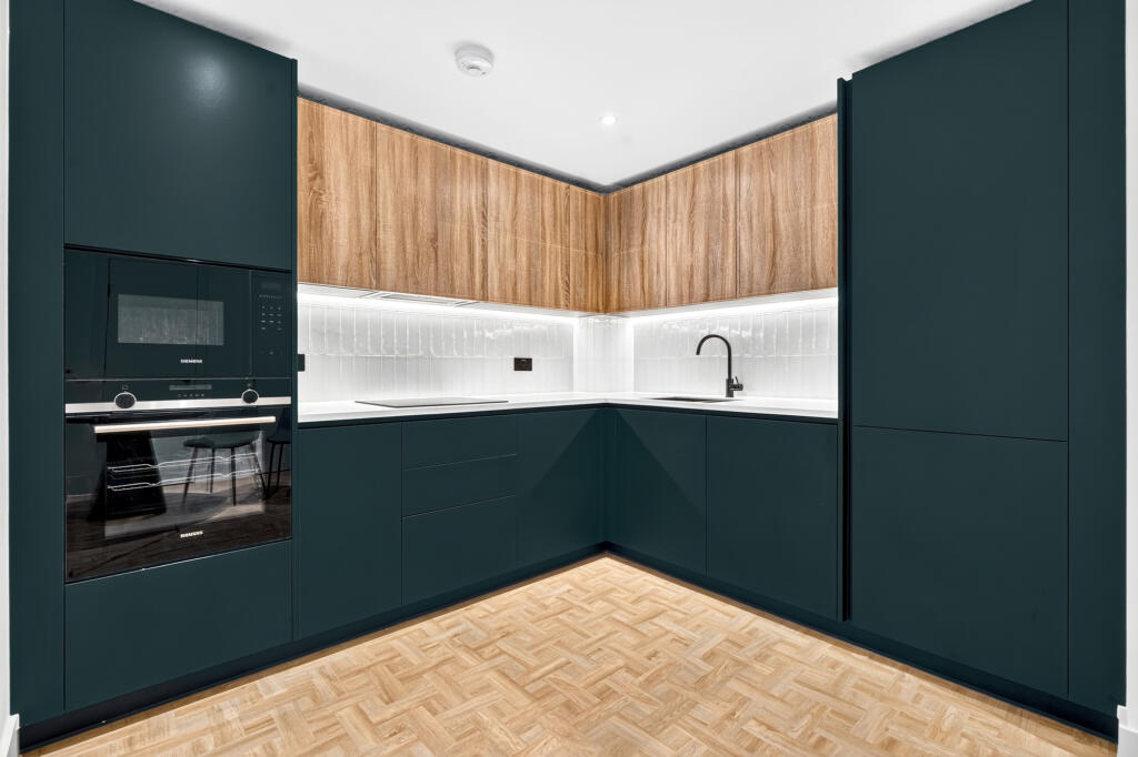 Apartment in London - View 5