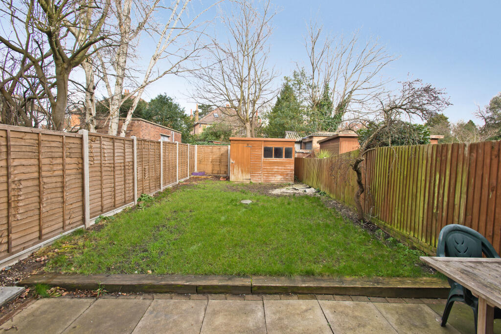House in London - View 3