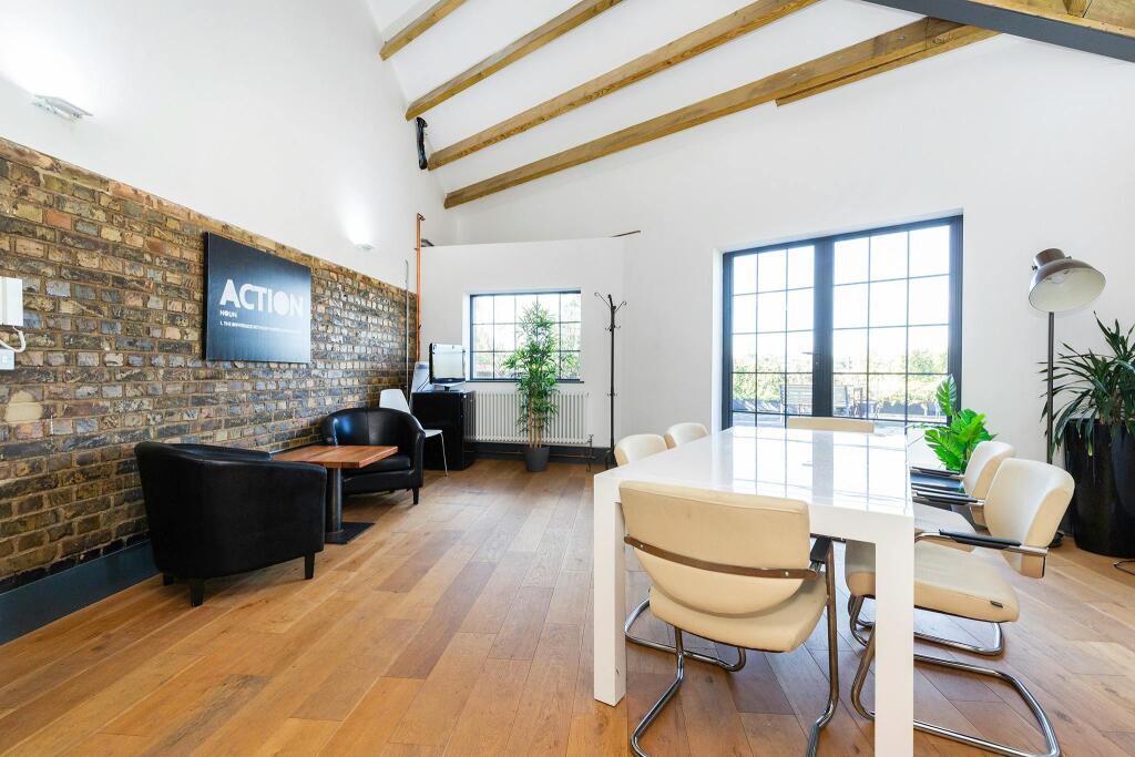 Canonbury Yard 19.jpg