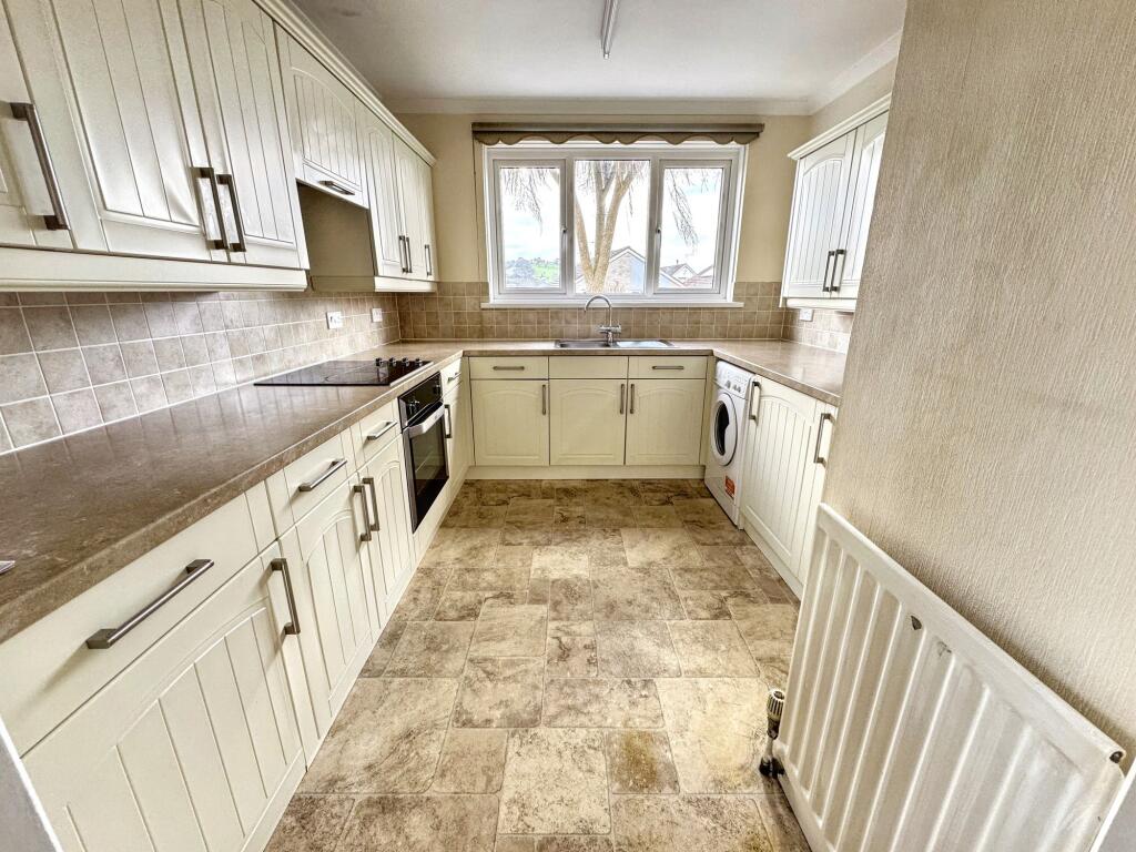 Rosse Road, Tiverton, EX16 photo 3