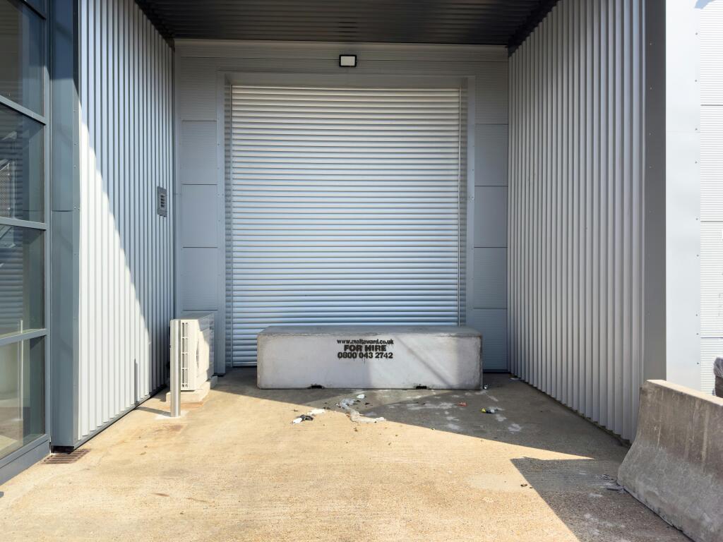 Units 2 and 3 Oxgate Centre52.jpg