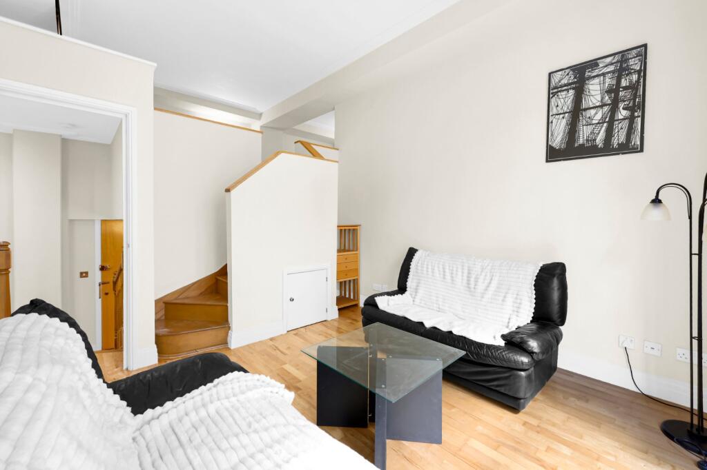 Apartment in London - View 5