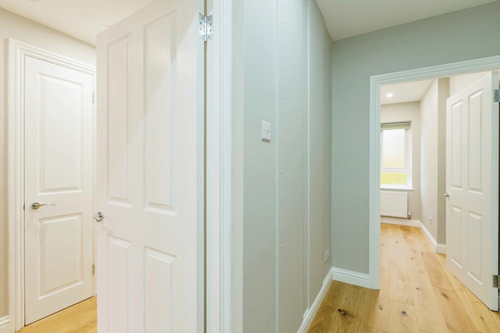 Apartment in London - More
