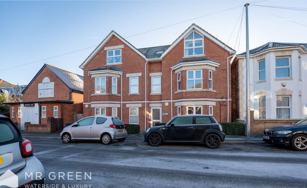 Main image of property: 37 Harcourt Road, Bournemouth, Dorset, BH5 2JQ