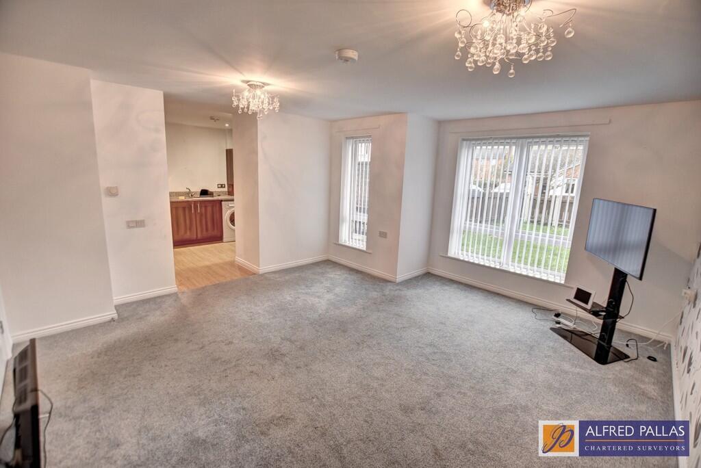 Bardolph Drive, Southwick photo 3