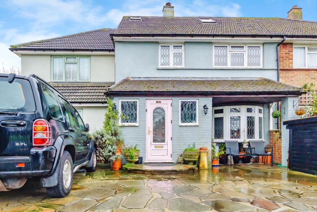 Main image of property: Comport Green, New Addington, Croydon, CR0