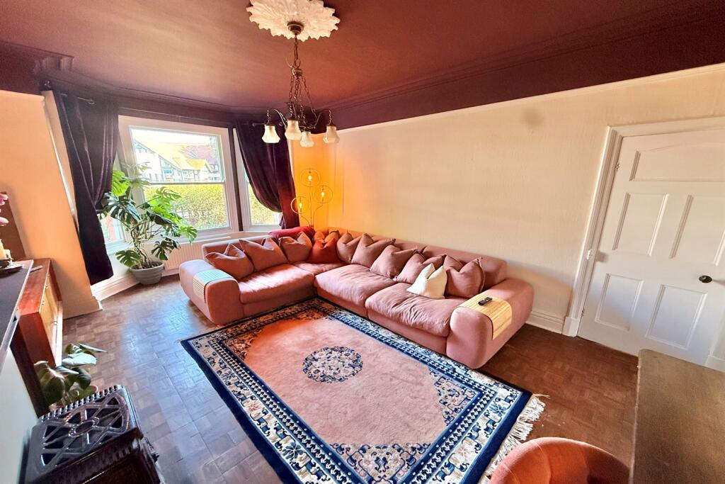 House in Manchester, Old Trafford - View 3