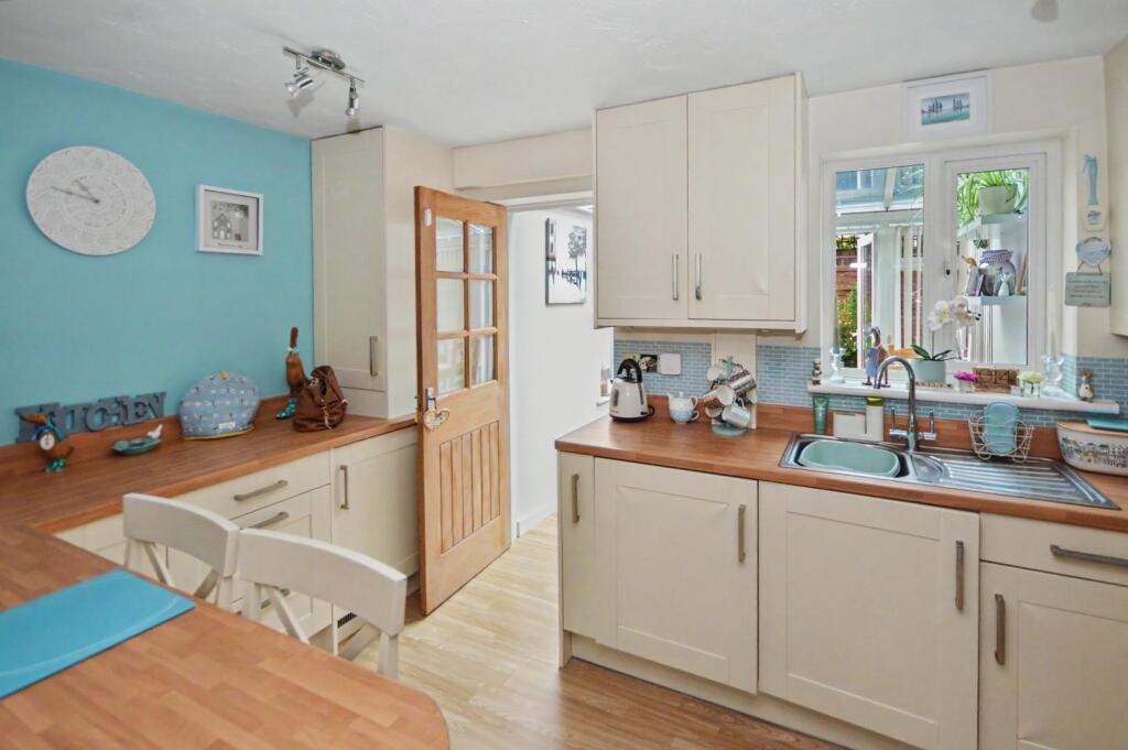 House in Earls Barton - View 4