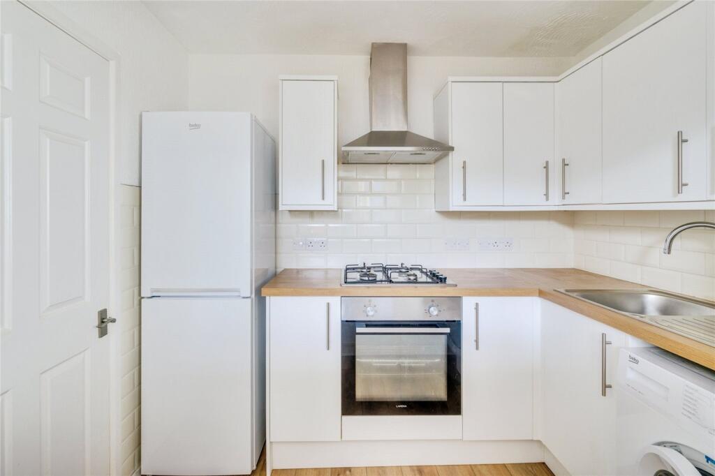 Apartment in Plymouth - More