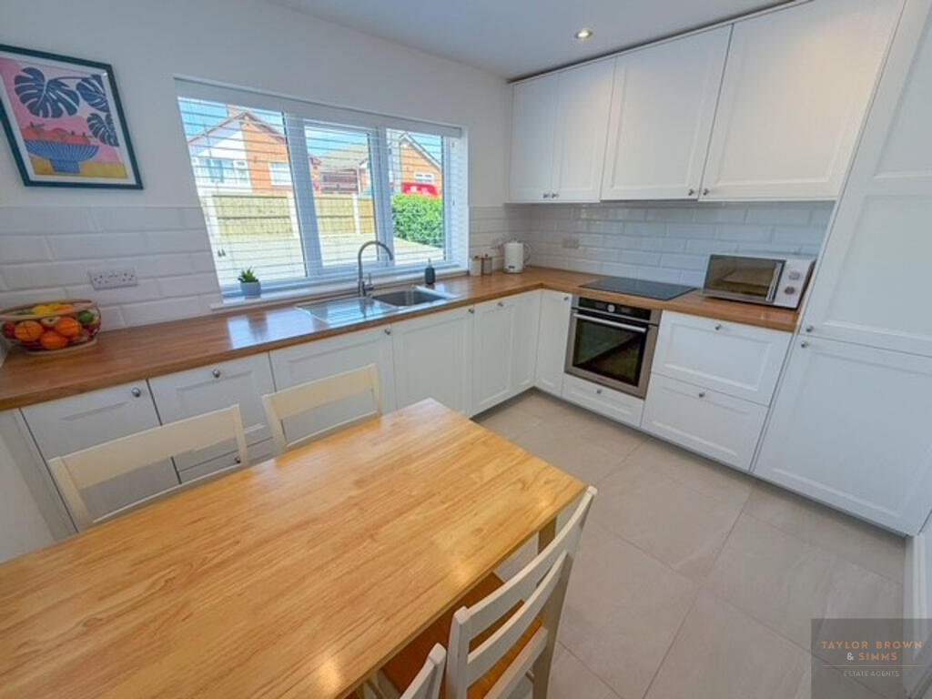 House in Broxtowe, Greasley - View 2