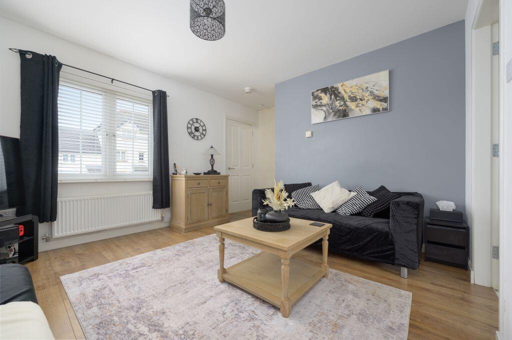 17 Hilton Lane, Cowdenbeath, KY4 9BT photo 2