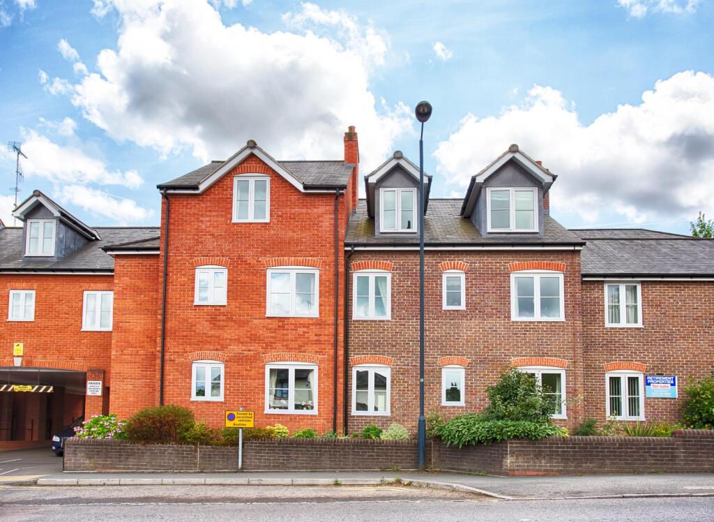 Main image of property: Walkers Court, Harpenden, Hertfordshire, AL5