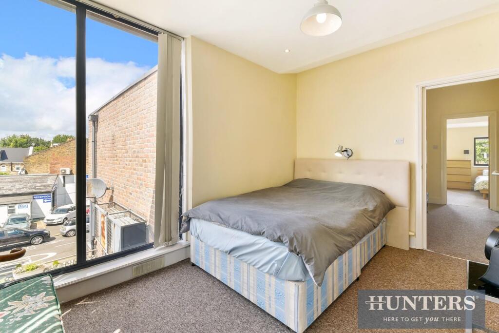 Apartment in London, Worton - More