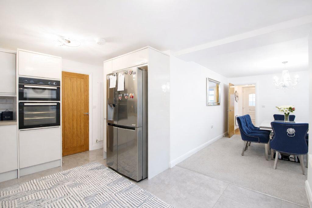 Llantwit Road, Treforest, Pontypridd, CF37 1TY photo 3