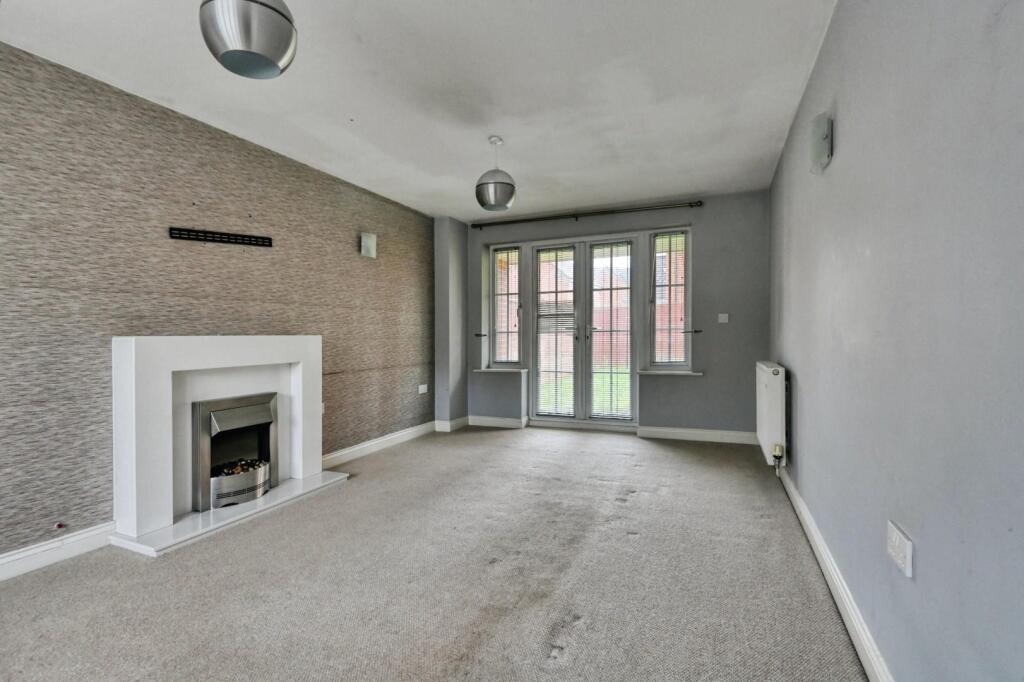 House in Tamworth, Staffordshire - View 3