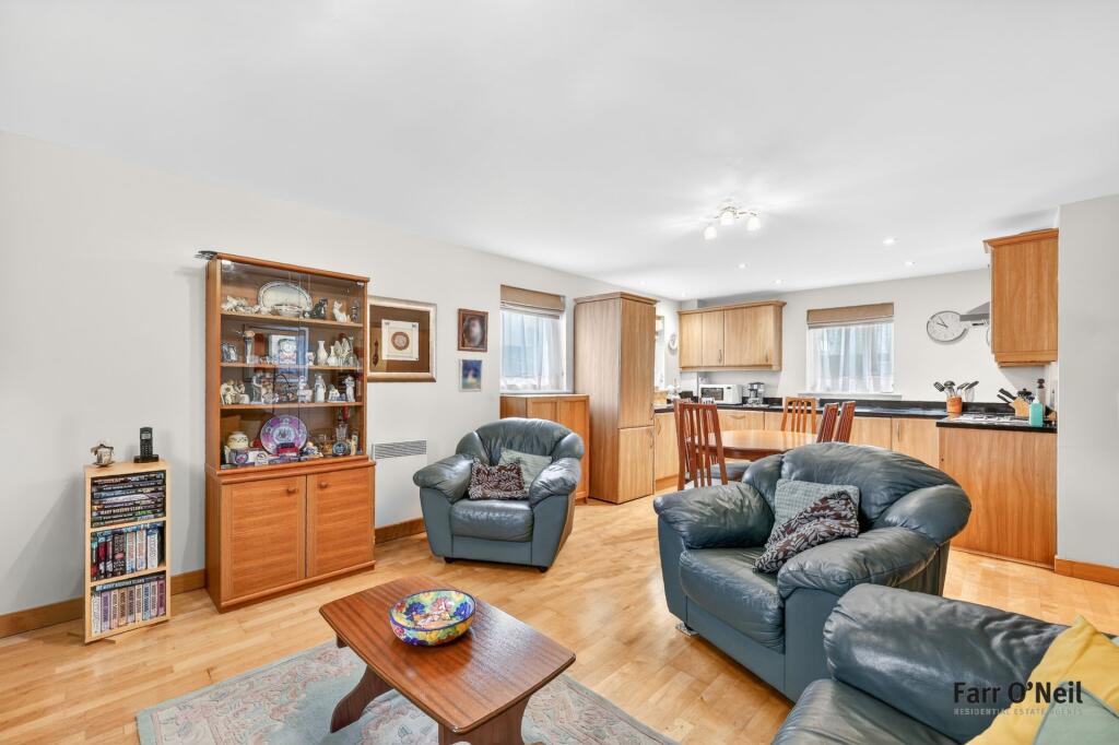 Apartment in Woodford Green, Woodford Wells - View 3