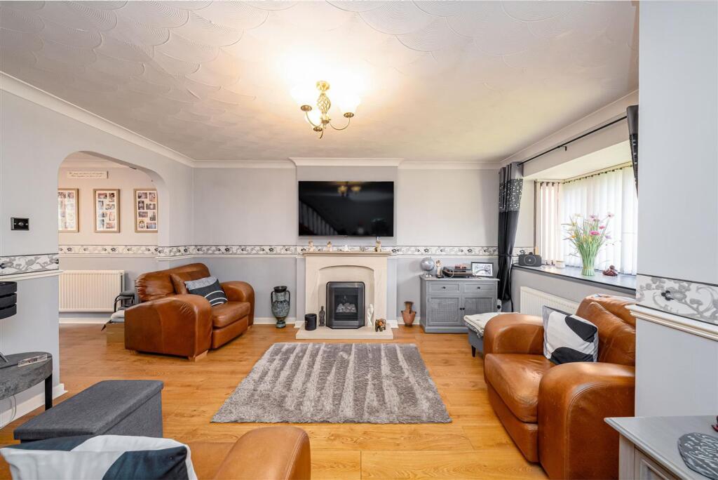 House in Wigan, Dangerous Corner - More
