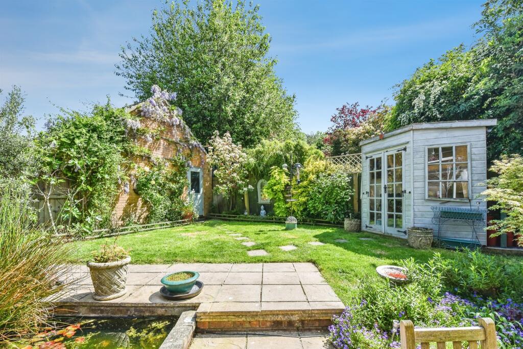 House in Westbury, Westbury Leigh - More