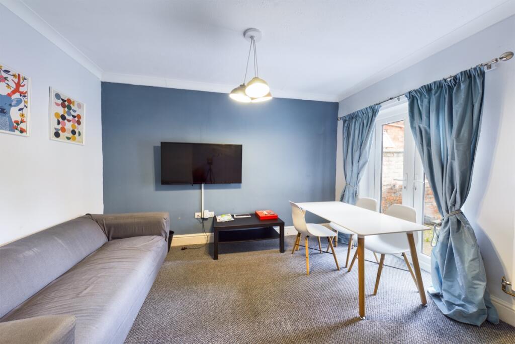 Main image of property: Euston Road, Far Cotton, Northampton, NN4