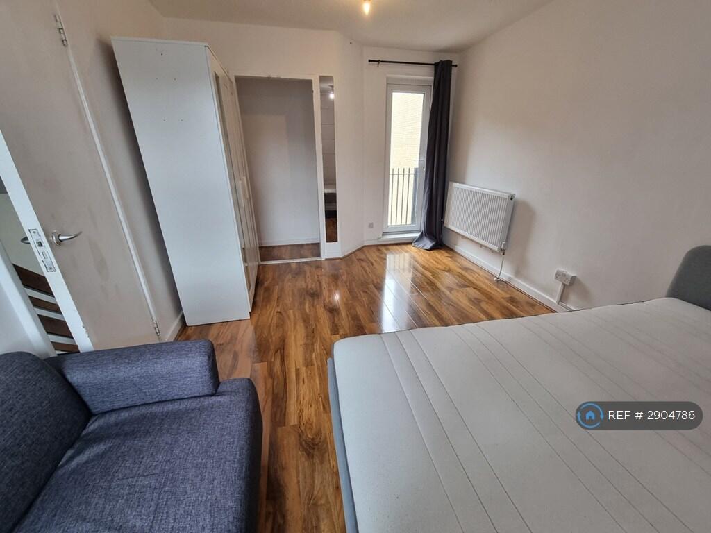 2 bedroom semi-detached house for rent