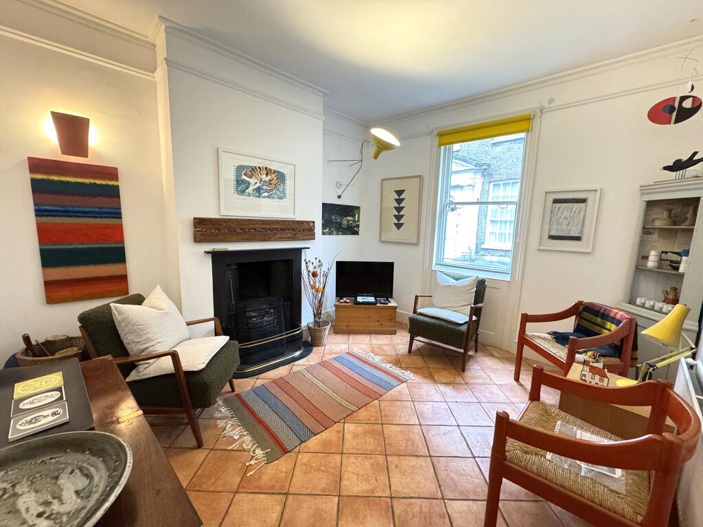 HISTORIC LYNN - Period 2 Bedroom Town House photo 3
