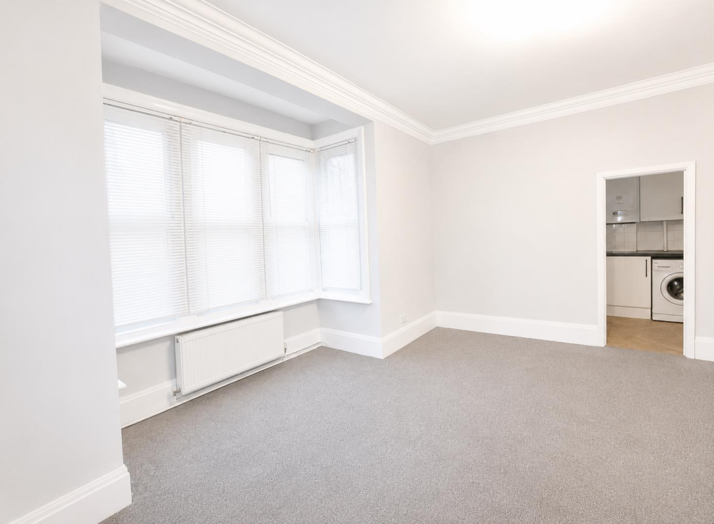 Apartment in Worthing, Broadwater - View 5