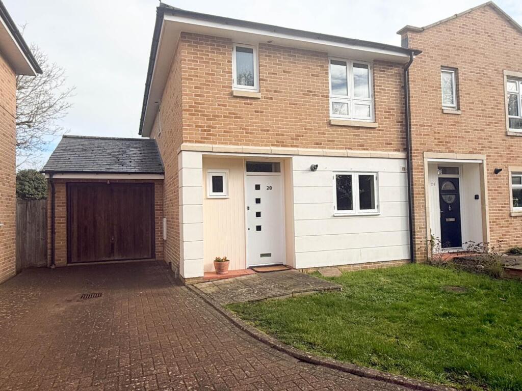 Main image of property: 28 Eccles CloseSawstonCambridge